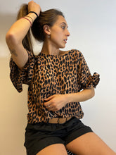 Load image into Gallery viewer, T-shirt Rouches Leopardata
